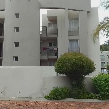 The Apartment On Katherine Street In Central Sandton Γιοχάνεσμπουργκ Εξωτερικό φωτογραφία
